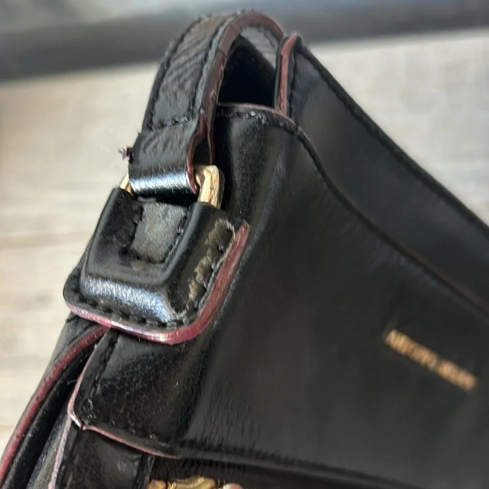 Antonio Melani Crossbody purse black￼ - Picture 3 of 5